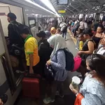 Masuk Arus Balik Libur Nataru, Puluhan Ribu Penumpang Datang dan Berangkat dari Stasiun di Surabaya