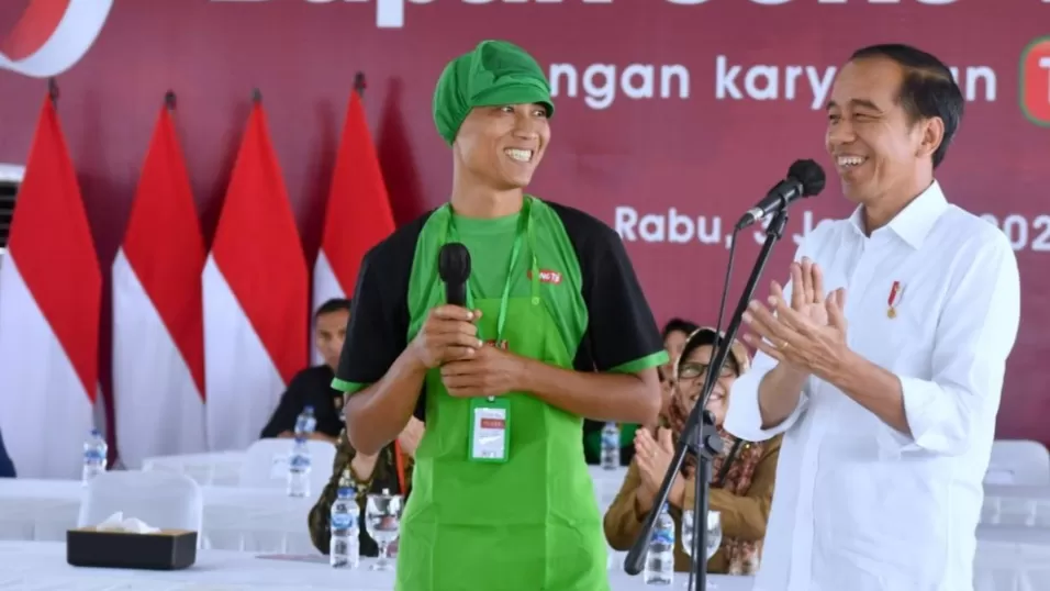 Karyawan Pabrik Teh Terbesar di Tegal Bahagia Pertama Kalinya Kedatangan Presiden Jokowi