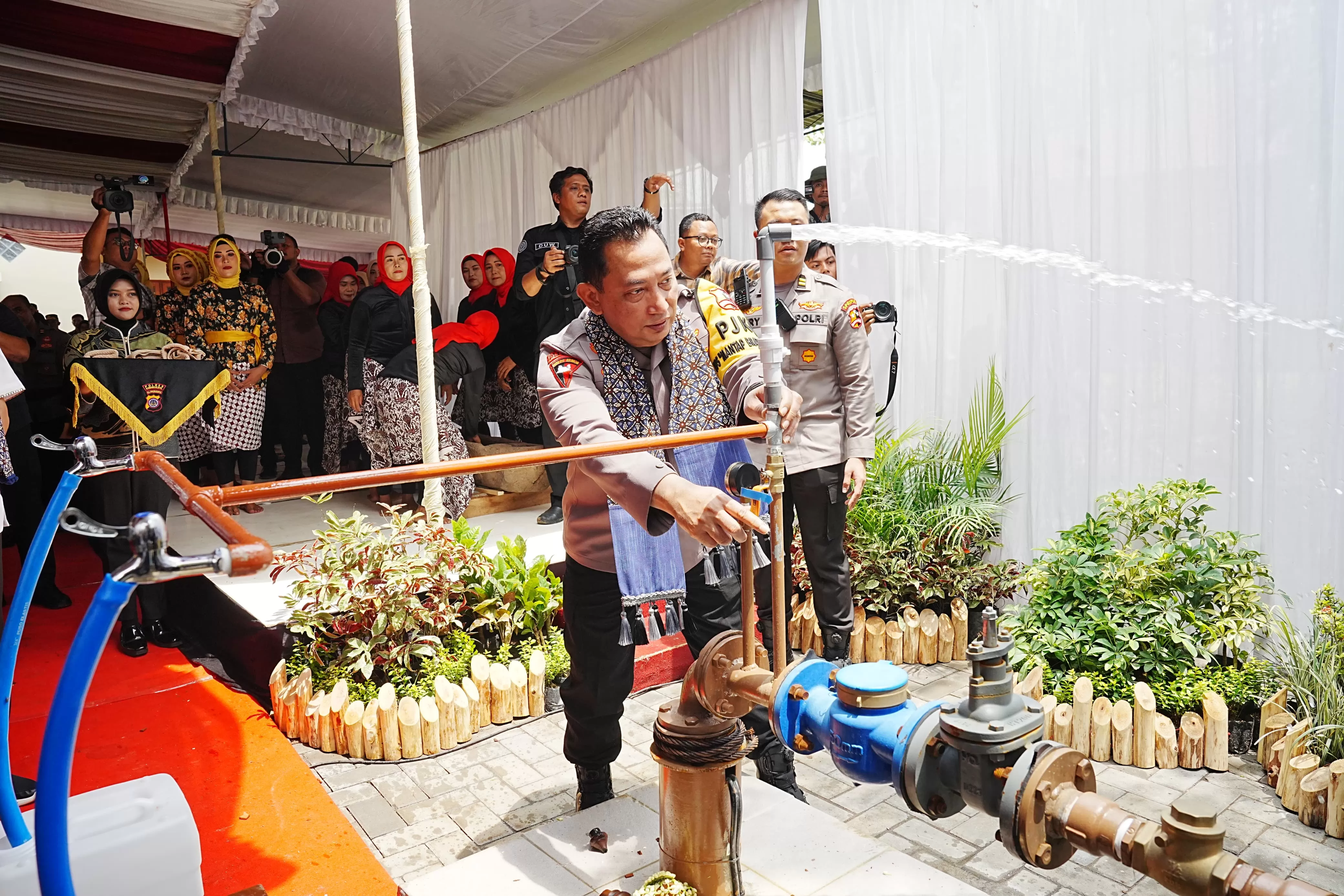 Kapolri Jenderal Listyo Sigit Resmikan Sumur Bor di Gunungkidul untuk Penuhi Kebutuhan Air Bersih