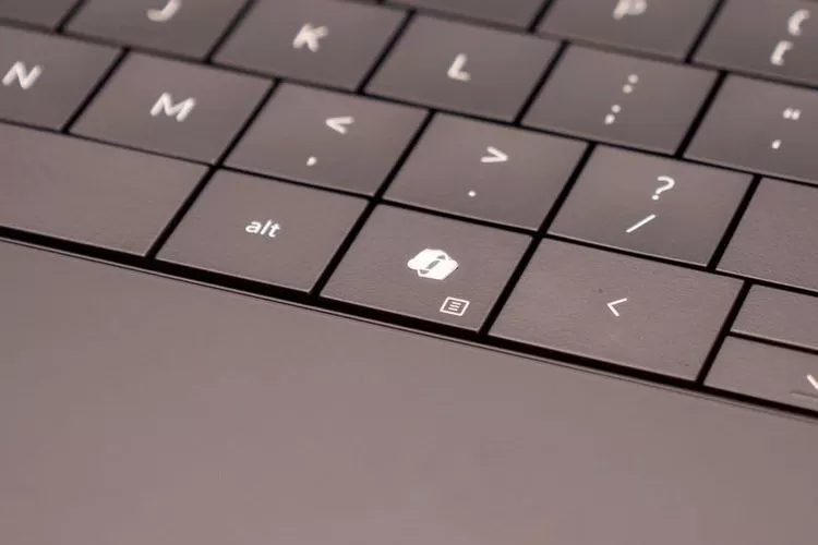 Transformasi Keyboard Windows, Microsoft Rilis Tombol AI Copilot untuk PC di CES 2024