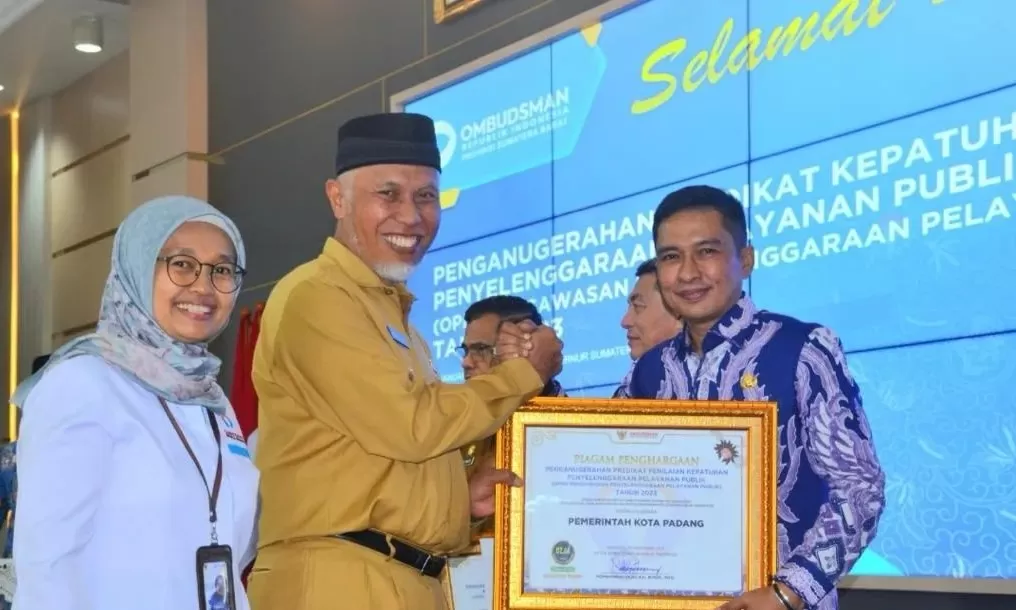 Prestasi Awal Tahun Pemko Padang, Raih Kualitas Tinggi Predikat Kepatuhan Pelayanan Publik 2023