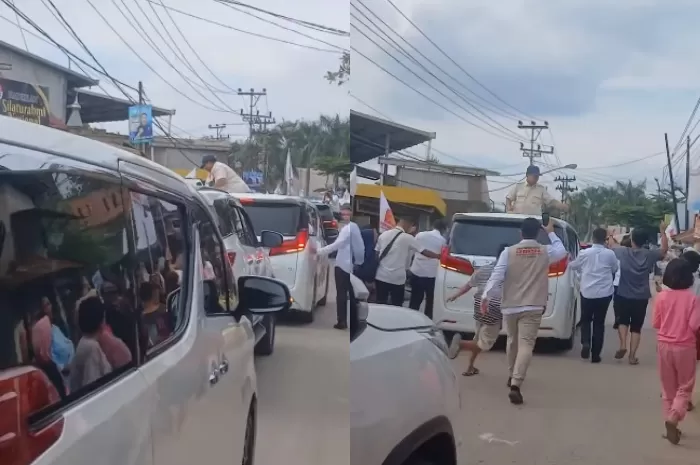 Disambut Meriah! Prabowo Subianto Bagi-bagi Kaus di Palembang, Warga Ikut Iring-iringan Mobil hingga Sebabkan Macet