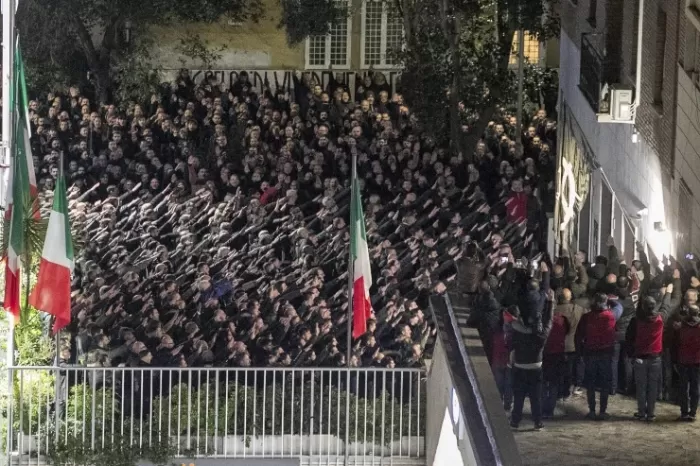 Ratusan Orang Melakukan ‘Hormat Fasis’ di Roma, Apakah Fasisme Bangkit Kembali di Italia?
