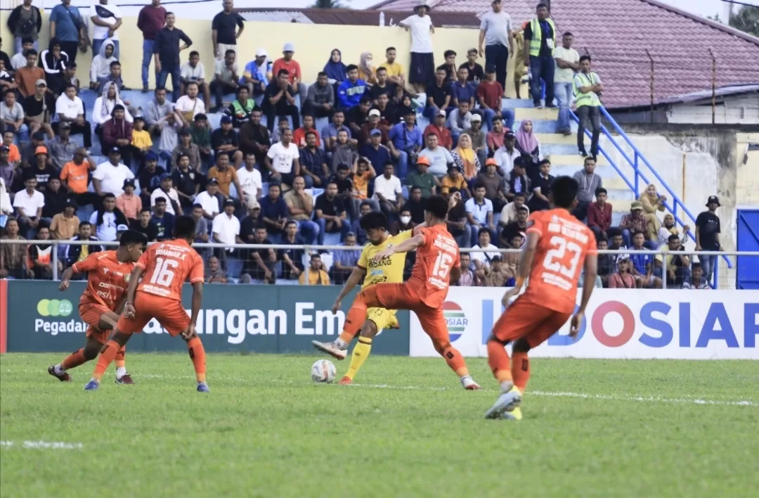 Berjalan Lancar, Pertandingan Semen Padang FC vs Persiraja Banda Aceh di Babak 12 Besar Berakhir Imbang