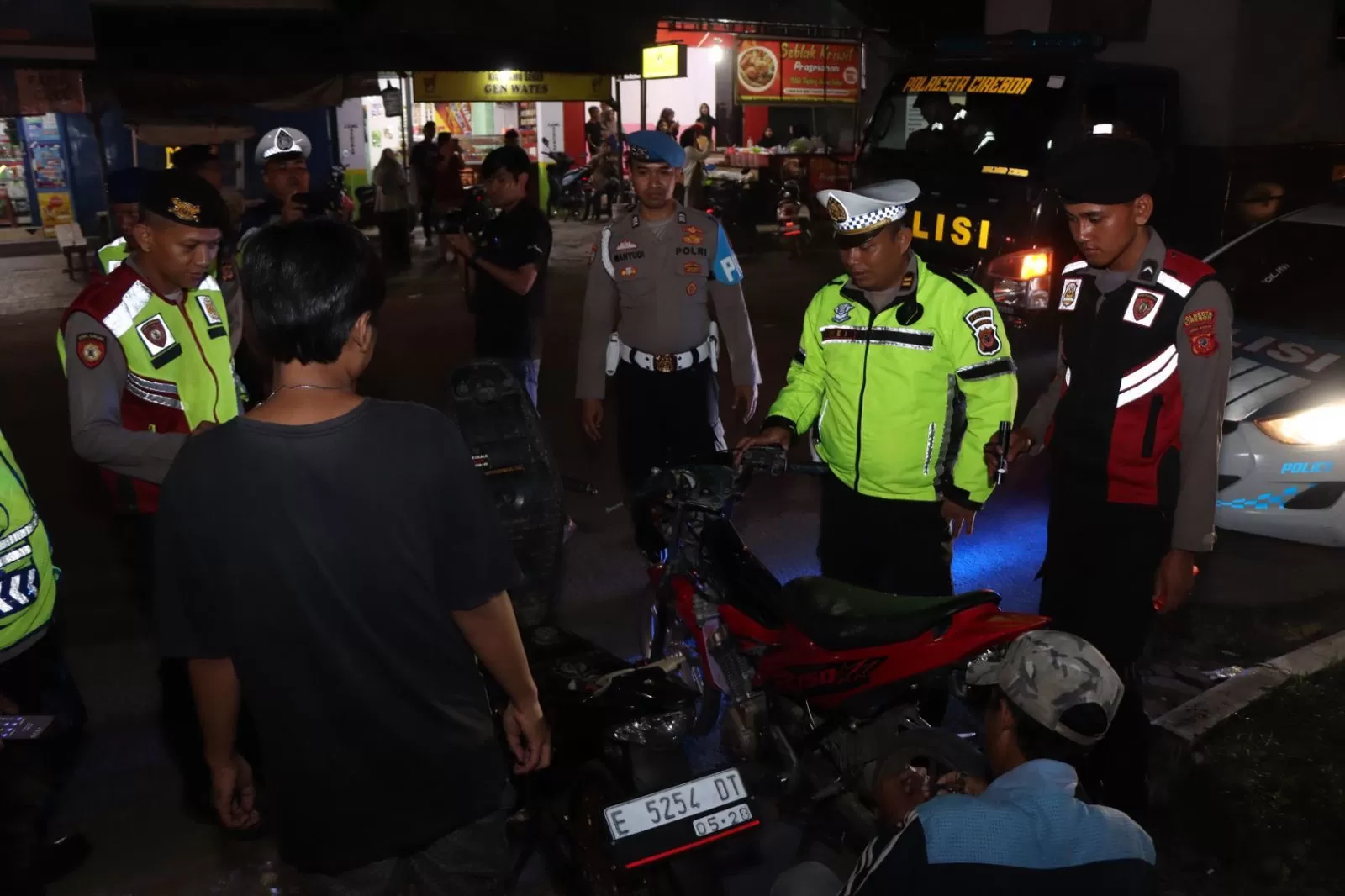 Intensifkan Patroli KRYD, Polresta Cirebon Amankan Miras Hingga Sepeda Motor