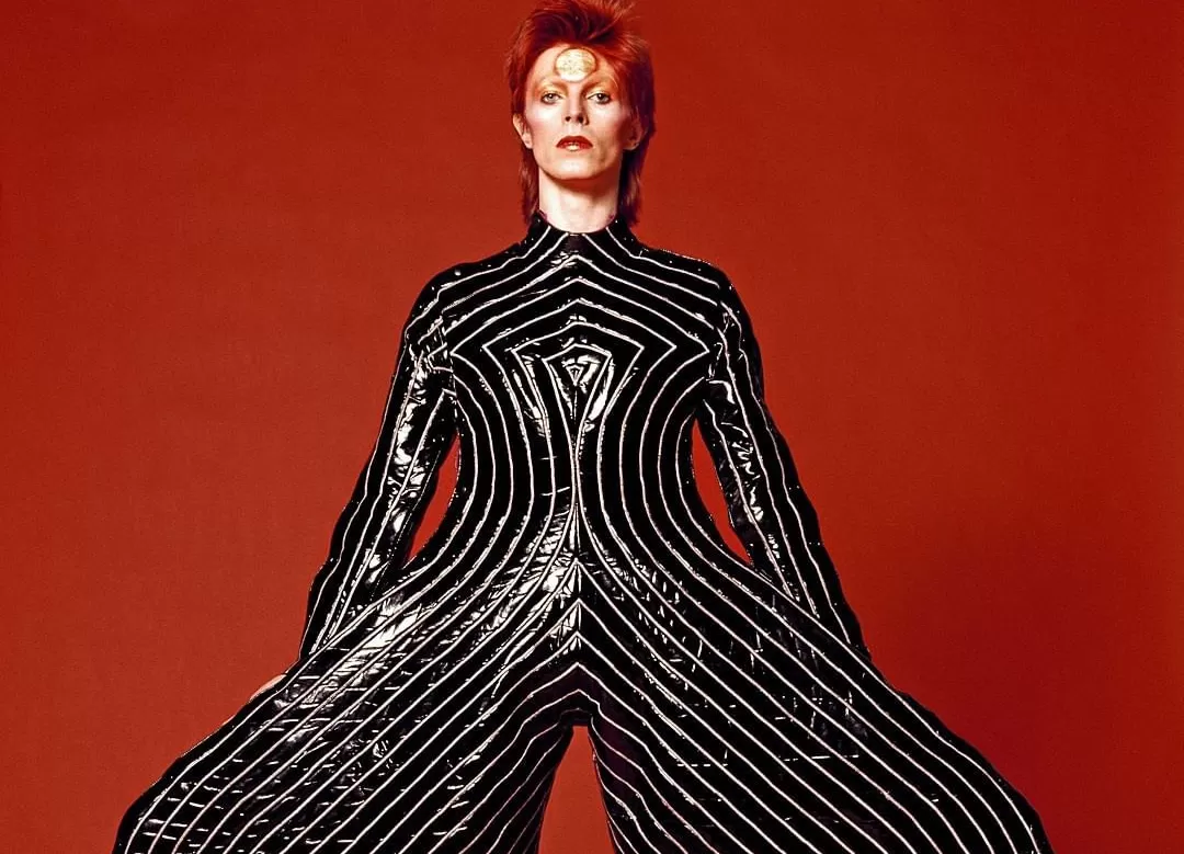 Nama Musisi Legendaris David Bowie Kini Diabadikan Sebagai Nama Jalan di Kota Paris