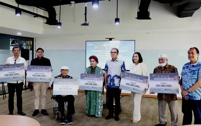 Sukses Gelar Lelang Lukisan Amal, Tantowi Yahya Lewat UID Salurkan Donasi Rp2 Miliar Bagi Pahlawan Seni dan Olahraga