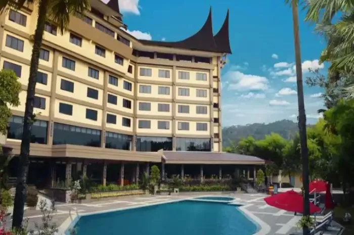 Yuk Lihat! Menelusuri 8 Gedung Tertinggi di Kota Padang yang Menawarkan Keindahan dari Hotel Mewah hingga Pustaka Kampus