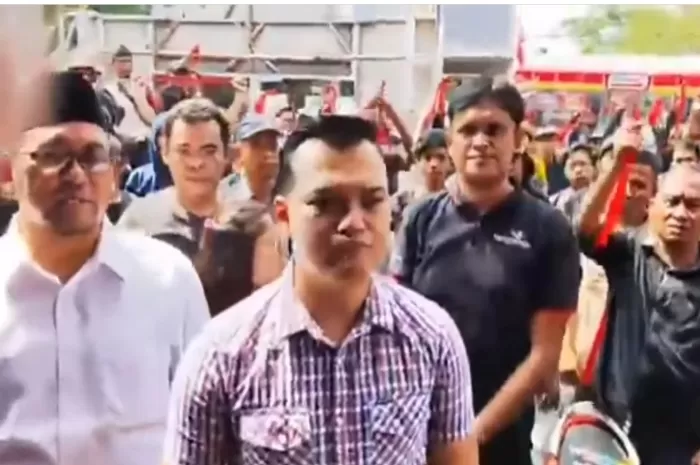 Beramai-ramai 150 Kader TMP Majalengka Mundur Dari PDI-P Ikuti Langkah Presiden Joko Widodo dan Maruarar Sirait