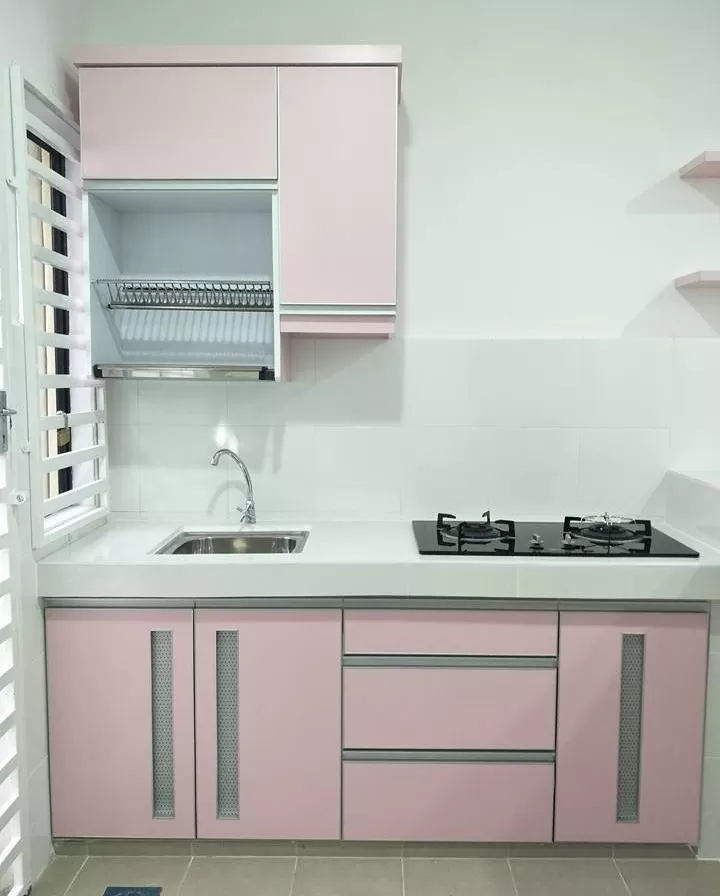 Simak 3 Inspirasi Warna Dapur Minimalis Estetik yang Sedang Trend 2024, Nomor 2 Warna Putih dengan Karakter Lembut