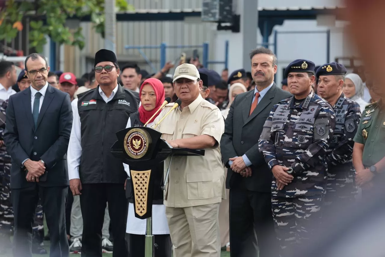 Prabowo Subianto Lepas Kapal RS TNI Bantu Palestina