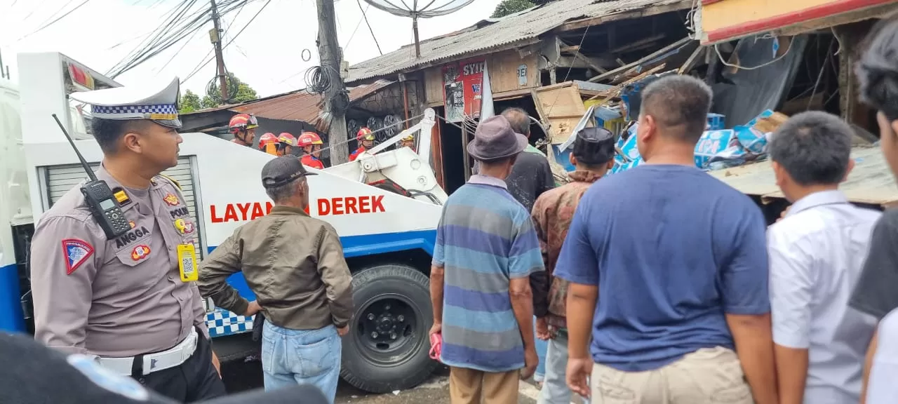 Korban Kecelakaan Tugu Utara Cisarua, Kabupaten Bogor Bertambah 2 jadi 16 Orang