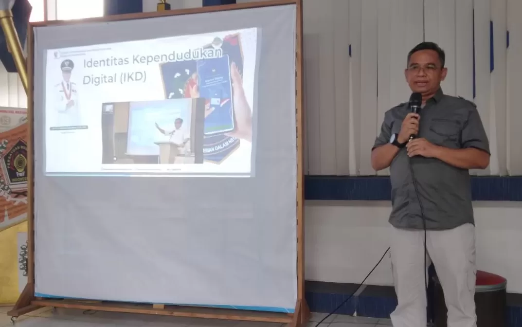 Kadisdukcapil Kab. Bandung, Yudhi Berikan Pemahaman Aplikasi IKD