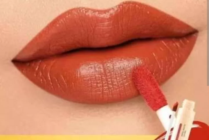 Ragam Warna dan Jenis Lipstik: Menemukan Gaya Anda dalam Dunia Kecantikan