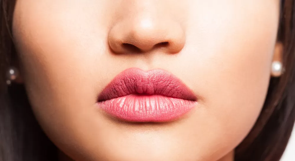 Bibir Cantik Alami: Rahasia Merawat dan Menjaga Kesehatannya dengan Bahan Alami yang Mudah Ditemukan
