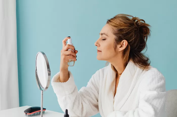 Panduan Memilih Setting Spray yang Tepat: Tips untuk Menemukan Penyempurnaan Makeup Anda