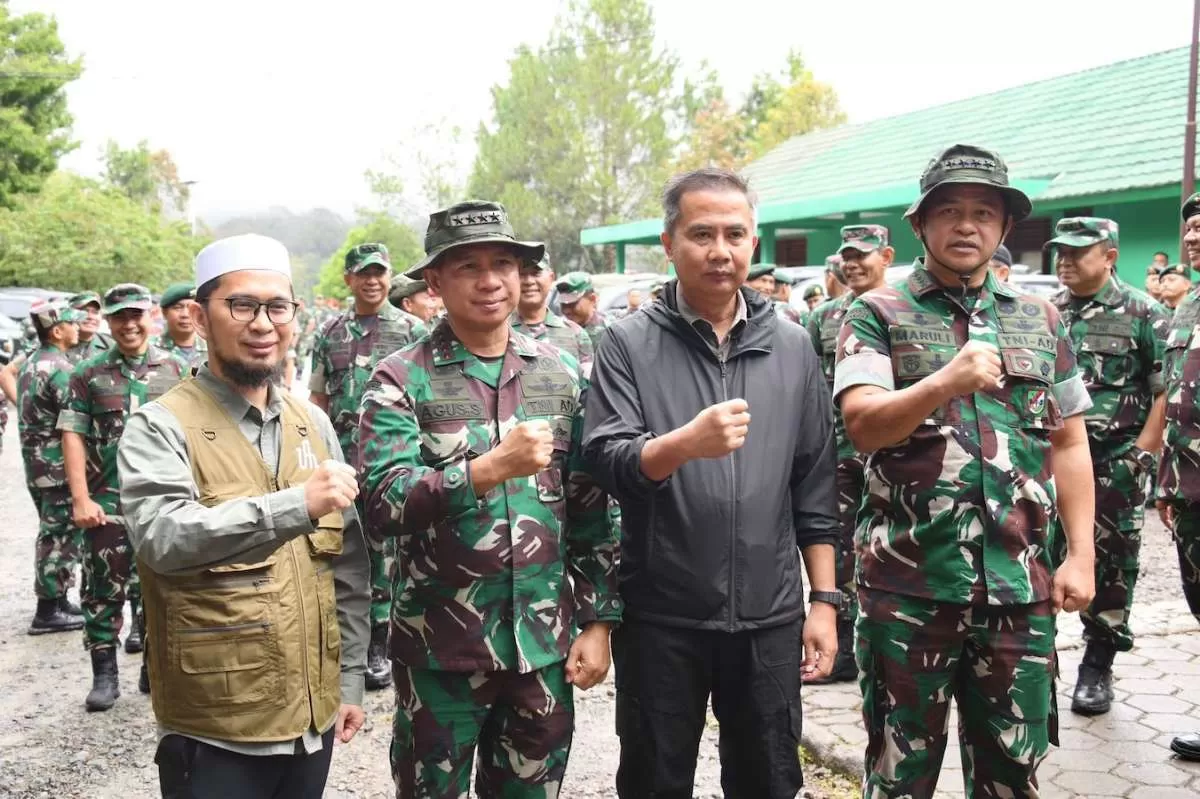 TNI, Polri dan Masyarakat Aksi Tanam Pohon di Situ Lembang, Pj Gubernur: Sangat Mendukung