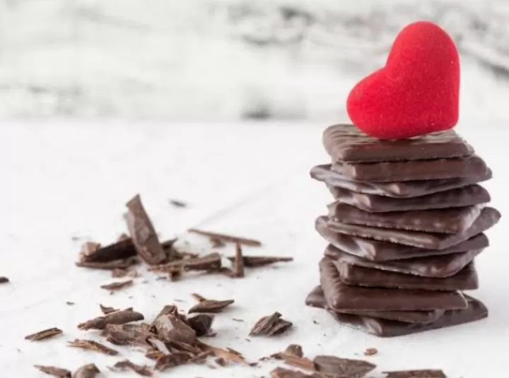 5 Alasan Memberikan Kado Coklat ke Pasangan pada Saat Hari Valentine! Bikin Tambah Cinta