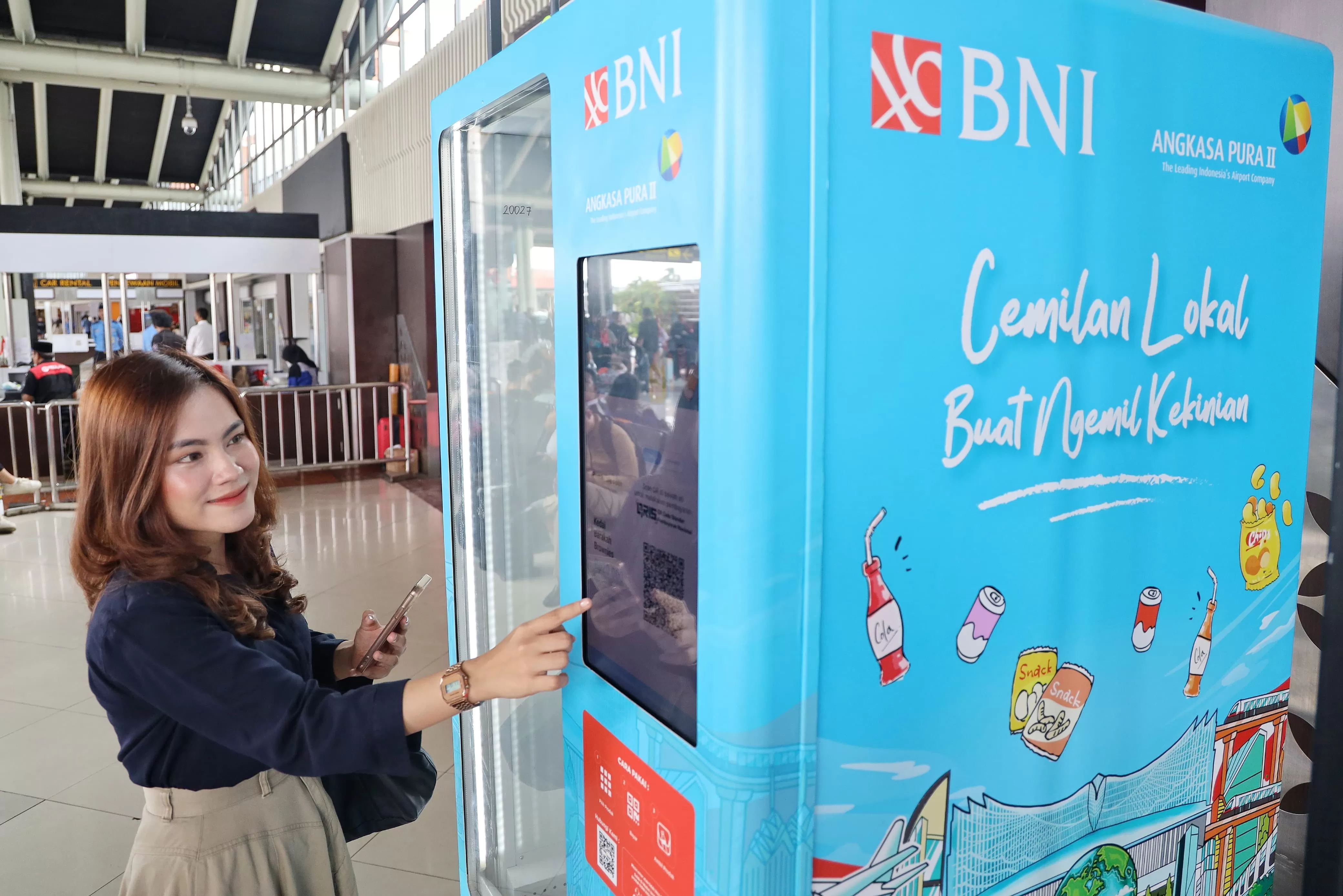 Gunakan Vending Machine Sebagai Etalase, BNI Pajang Produk UMKM di Bandar Udara Internasional  Soekarno Hatta