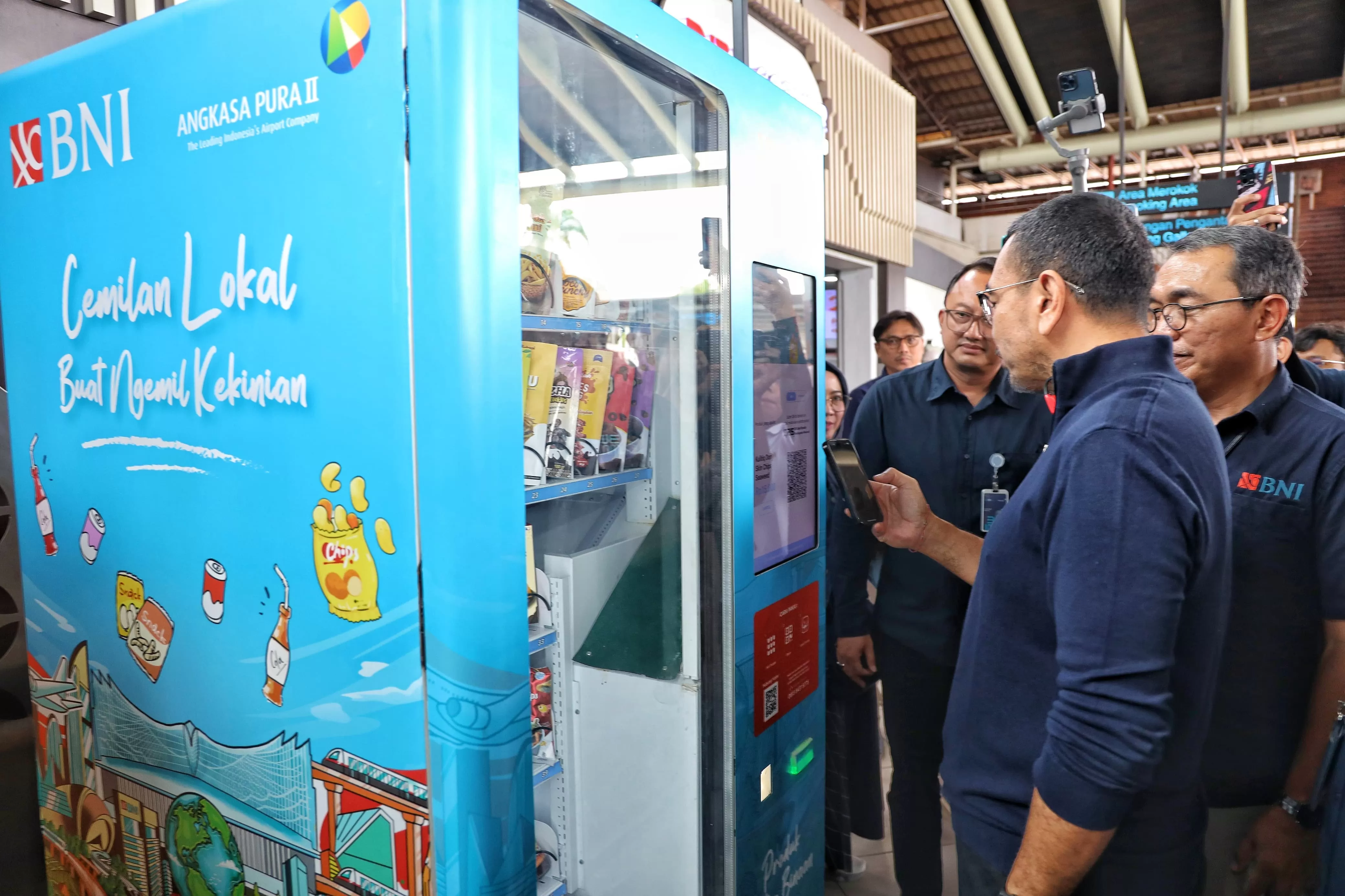 Dongkrak Pasar Produk Lokal, BNI Sediakan Vending Machine untuk UMKM Binaan