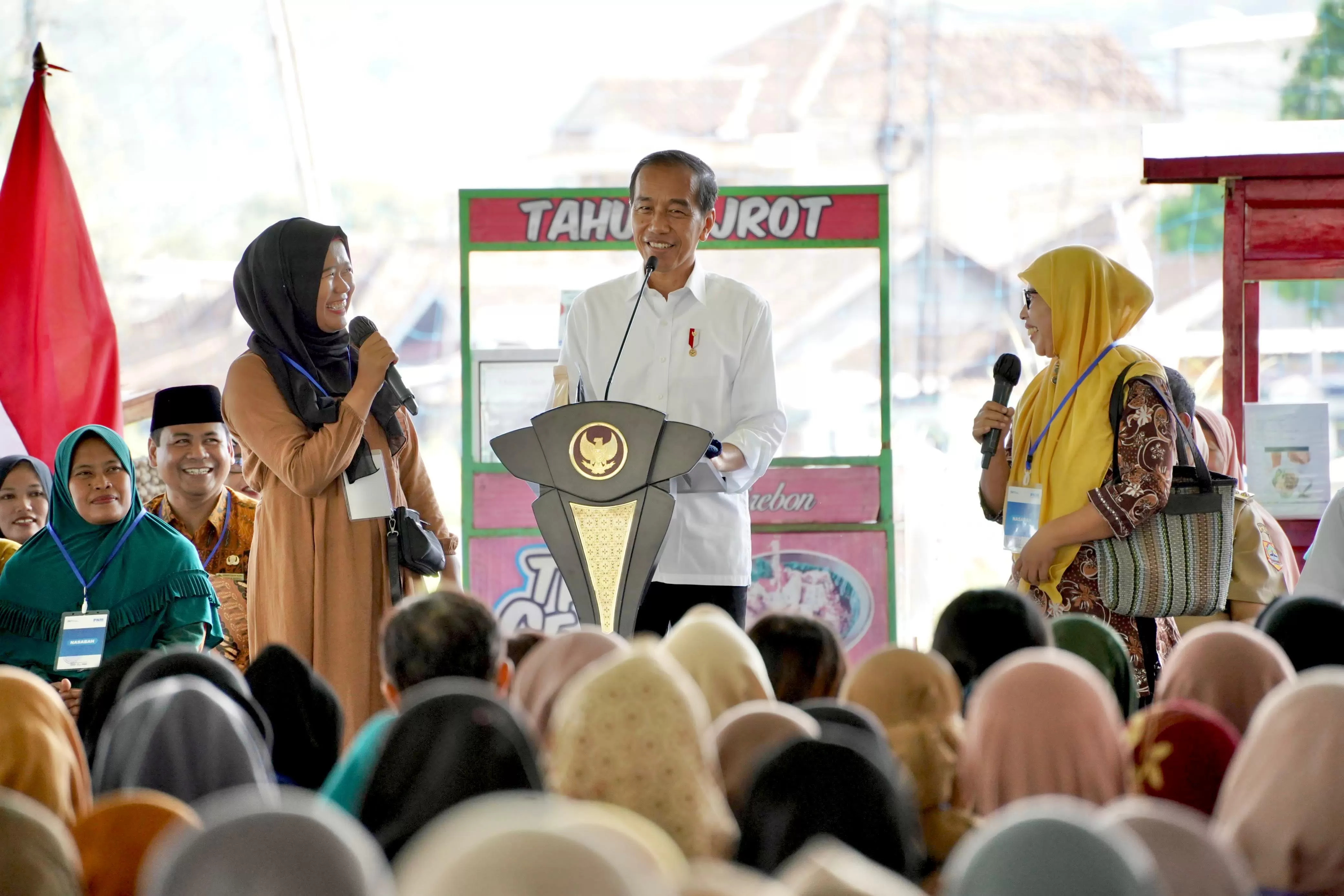 Jokowi Puji Tas Produk Nasabah PNM Wonogiri, Hadiah untuk Sang Istri Iriana