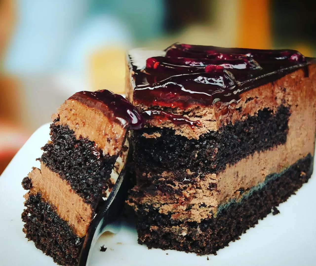 Kelezatan dessert yang berlipat-lipat, ini resep Double Chocolate Cake yang memikat!