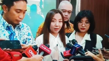 Perempuan Cantik Korban Asusila Ketua KPU Hasyim Asy'ari Muncul di Mata Publik, Bilang Kalau Dia Berani Jujur Demi…