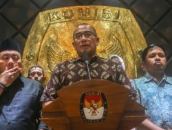 Dari Yogyakarta Langsung ke Bekasi, Prabowo Sapa Ratusan Pedagang Bakso