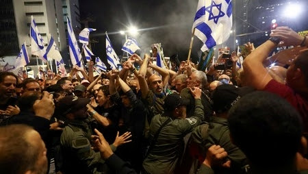 Guncang dari Dalam, Gerakan Rakyat Gulingkan Netanyahu Dimulai